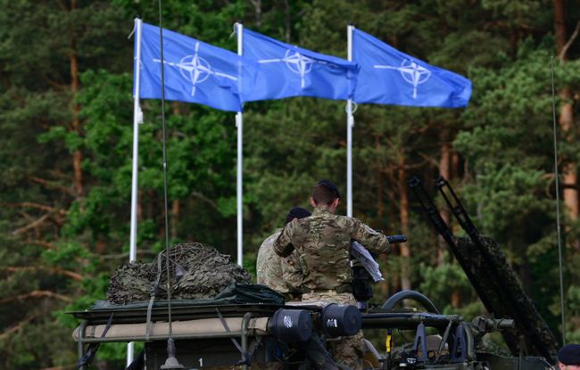 У 2024 році європейські члени НАТО уперше спільно витратять на оборону понад 2% ВВП - Столтенберг