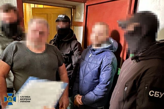 СБУ затримала у Миколаєві інформатора фсб, який влаштував у квартирі «спостережний пункт» за колонами ЗСУ