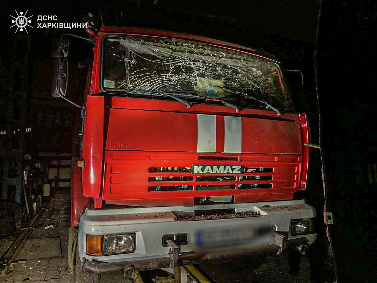 Харківщина: ворог завдав цинічного ракетного удару по пожежній частині, постраждав рятувальник