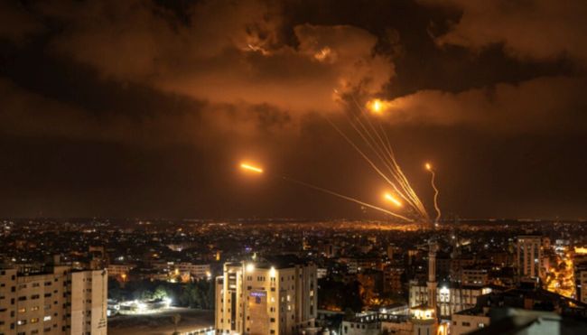 Світ має все необхідне, щоб зупиняти будь-які ракети, шахеди та інші засоби терору, - заявив президент Зеленський після атаки Ірану по Ізраїлю
