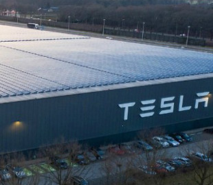 У Німеччині протести проти заводу Tesla закінчилися арештами і демонтажем табору