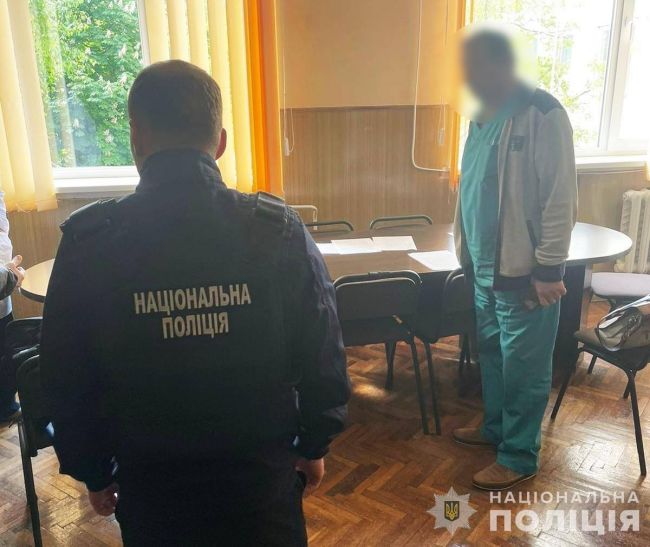 Присвоїли фіктивну інвалідність сину посадовця: на Черкащині поліція повідомила про підозру групі лікарів