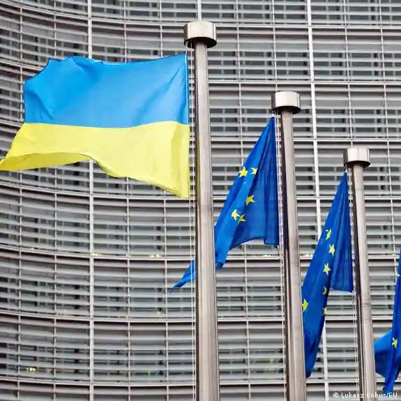 Більшість європейців підтримують постачання зброї Україні