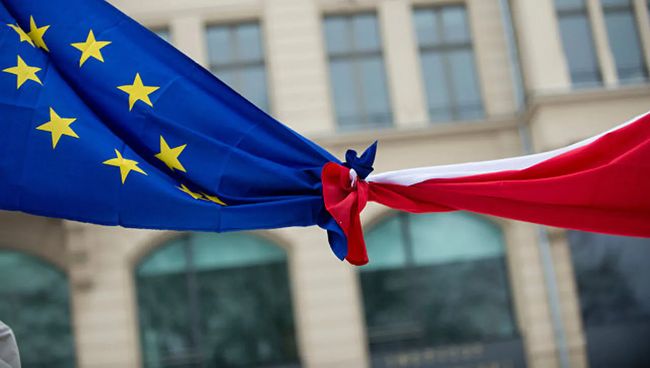 Єврокомісія після 6 років припинила штрафну процедуру проти Польщі