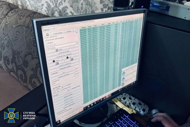 СБУ викрила ботоферми, які допомагали рф «розганяти» фейки кремля та зламувати телефони українських воїнів