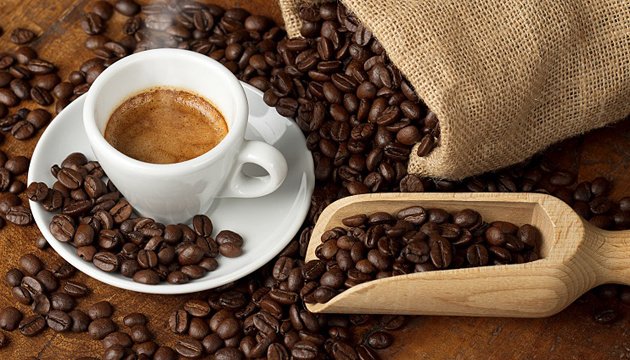 Ціни на каву злетіли на 40% через посуху у найбільшого постачальника