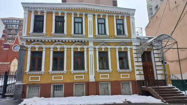 У центрі Києва незаконно знесли історичну будівлю