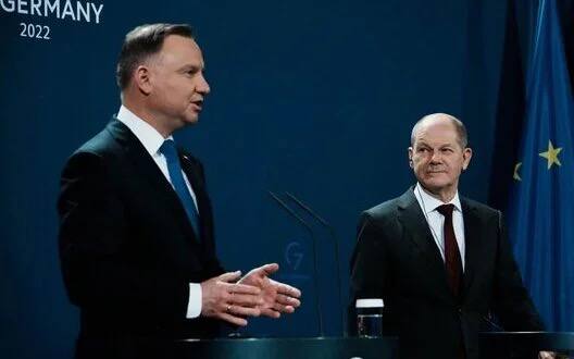 Заморожені активи рф стали причиною суперечки між Шольцом і Дудою на зустрічі лідерів ЄС, - FT Заморожені активи рф стали причиною суперечки між Шольцом і Дудою на зустрічі лідерів ЄС, - FT
