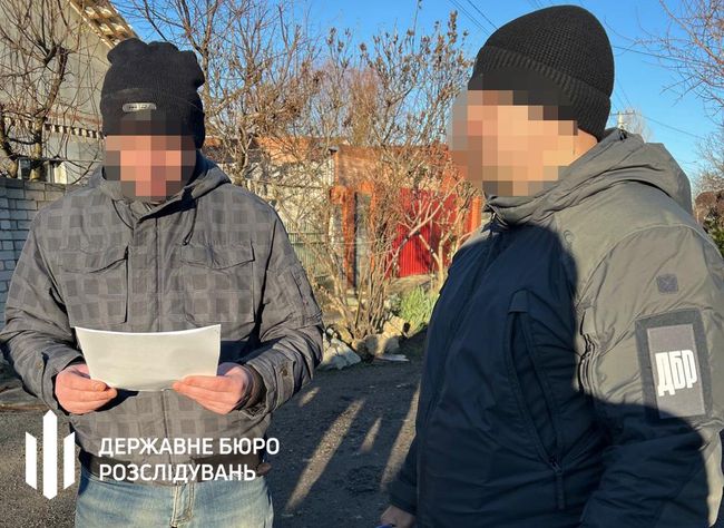 У Херсоні ДБР затримало перебіжчика, який під час окупації охороняв затриманих загарбниками патріотів