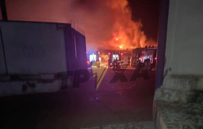 Горить завод «Себек» в Чугуєві