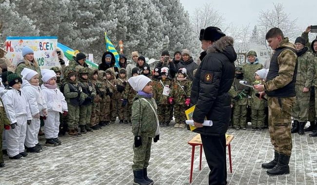 Милитаризация в рф: путин приказал воспитанникам детских садов метать гранаты и ползать по-пластунски