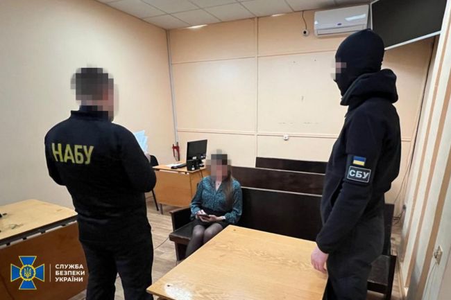 СБУ та НАБУ викрили голову суду на Одещині, який разом із спільниками «заробляв» на ухилянтах СБУ та НАБУ викрили голову суду на Одещині, який разом із спільниками «заробляв» на ухилянтах