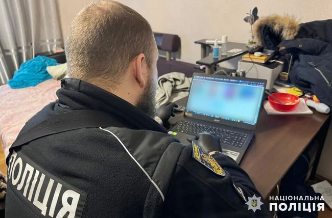 Поліцейські затримали чоловіка, який створив 11 веб-ресурсів із дитячим порно
