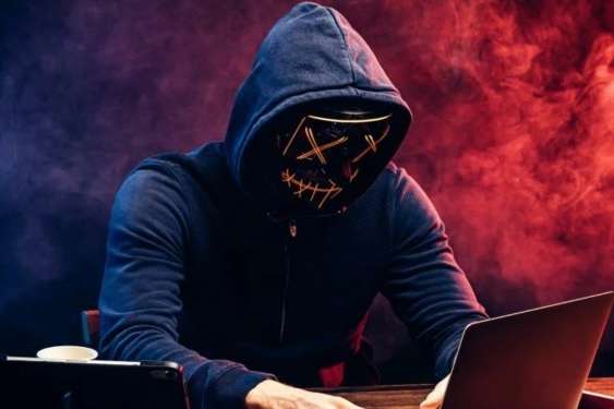 Хакери атакують українських нотаріусів, щоб отримати доступ до держреєстрів