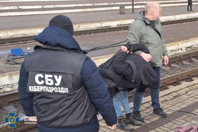 Протягом вихідних СБУ та Нацполіція запобігли 4-м терактам і диверсіям, які мали відбутися в Україні на замовлення рф