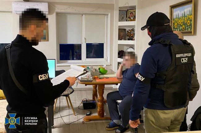 СБУ затримала агентурну групу спецслужб рф, яка коригувала повітряні атаки рашистів по Миколаєву СБУ затримала агентурну групу спецслужб рф, яка коригувала повітряні атаки рашистів по Миколаєву