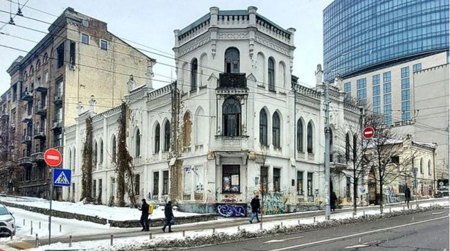 Суд відібрав у людей Коломойського частину садиби Терещенків у центрі Києва