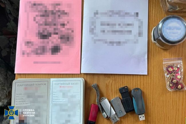 СБУ викрила у Черкасах колишніх комуністів, які писали листи подяки путіну і закликали захопити всю Україну