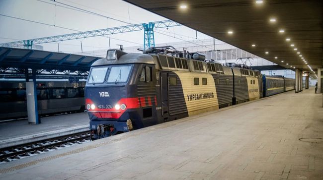 Укрзалізниця на чотири місяці змінює маршрути поїздів закарпатського напрямку