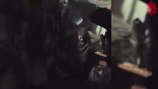 Украинские бойцы взяли в плен пятерых российских военных во время спецоперации на передовой