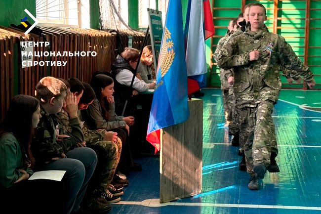 кремль системно виховує з українських дітей “яничарів” для своїх війн