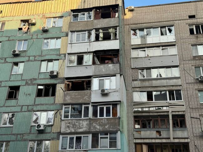 Атака на Дніпро. Кількість поранених зросла, рятувальники ліквідували всі пожежі Атака на Дніпро. Кількість поранених зросла, рятувальники ліквідували всі пожежі