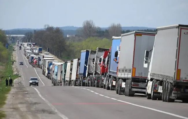 Євросоюз передбачає скорочення імпорту аграрної продукції з України після перегляду умов торгівлі у червні Євросоюз передбачає скорочення імпорту аграрної продукції з України після перегляду умов торгівлі у червні