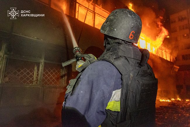 Масована атака ударними безпілотниками на місто Харків, є постраждалі - ДСНС