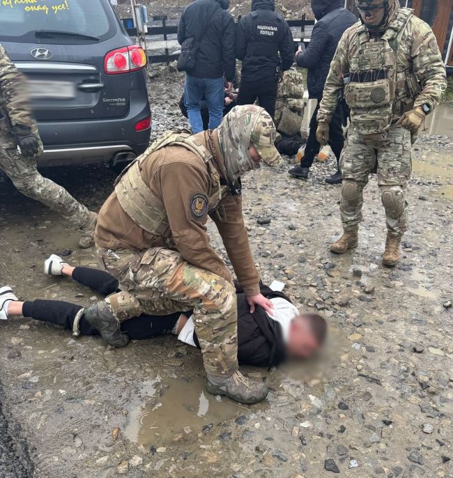 Правоохоронці затримали організатора схеми незаконного переправлення чоловіків через кордон