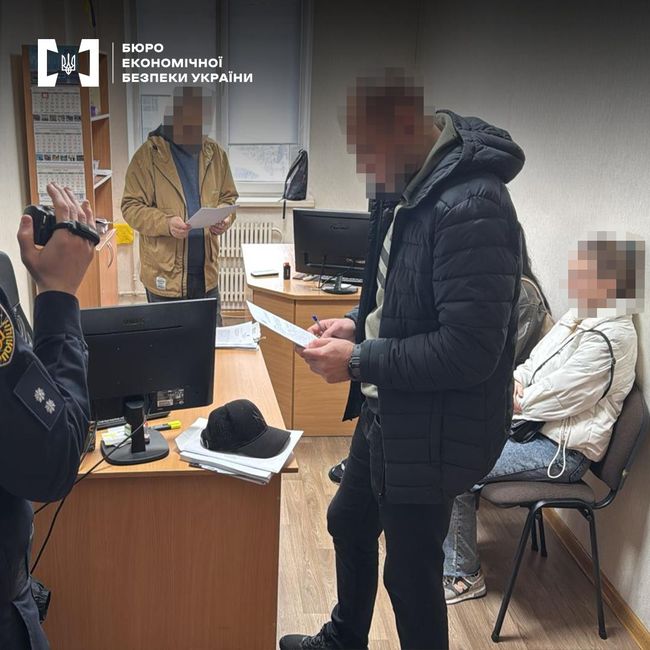 Детективи Головного підрозділу детективів БЕБ оголосили про підозру директору комунального підприємства Дніпровської міської ради