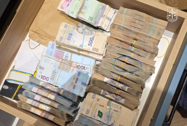 Нацполіція спіймала шахраїв, які не поставили для ЗСУ понад 100 дронів на майже 11 млн грн