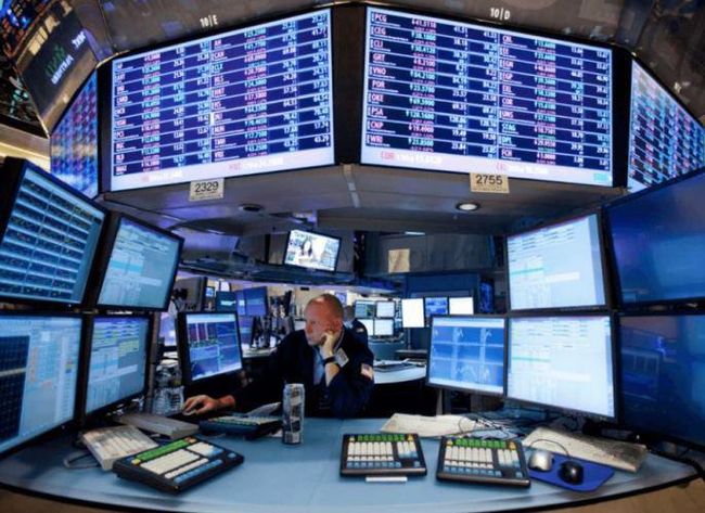 россияне накупили акций перед обвалом рынка