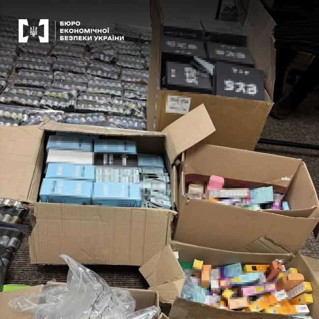 Детективи ТУ БЕБ у Львівській області викрили мережу з продажу контрабандних підакцизних товарів