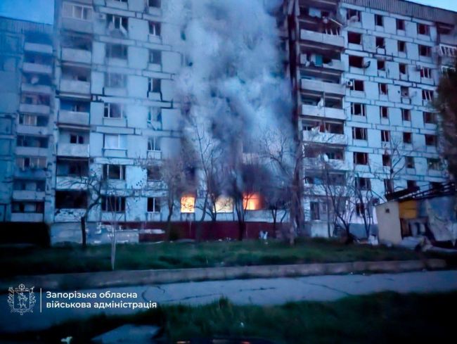 Росія продовжує обстріли українських міст і сіл. Ось наслідки ударів у ніч на 14 квітня.