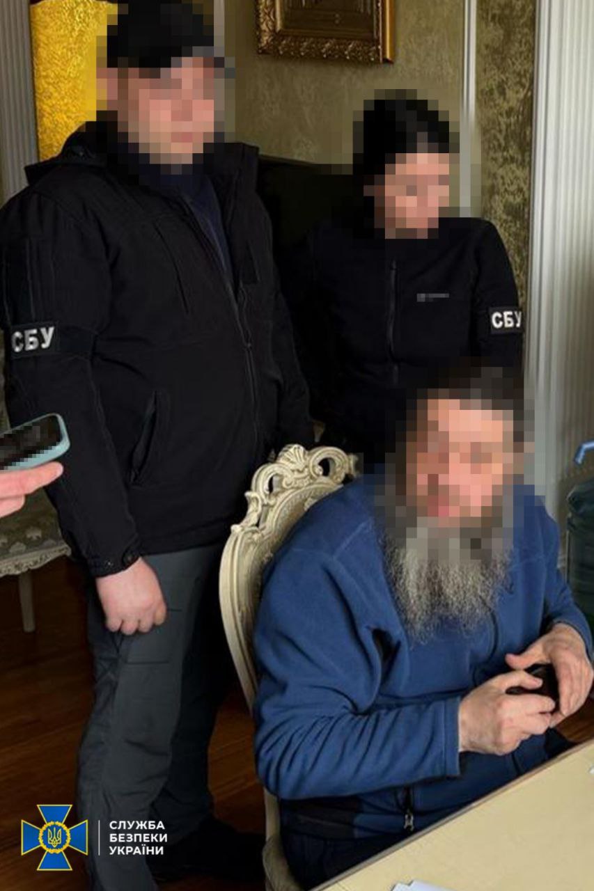 СБУ та Нацполіція викрили настоятеля храму УПЦ (МП), який «приватизував» церкву на Київщині СБУ та Нацполіція викрили настоятеля храму УПЦ (МП), який «приватизував» церкву на Київщині