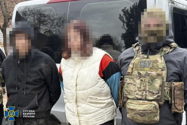 СБУ та Нацполіція затримали дві групи підпалювачів, які на замовлення рф нищили енергооб’єкти Укрзалізниці та авто ЗСУ