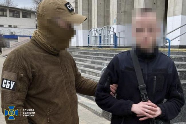 СБУ та Нацполіція затримали дві групи підпалювачів, які на замовлення рф нищили енергооб’єкти Укрзалізниці та авто ЗСУ