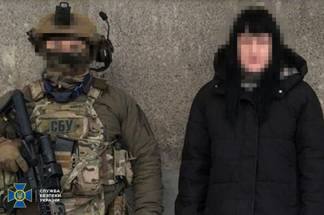СБУ затримала експосадовицю суду, яка працювала на російське гру та допомагала рашистам наступати на Покровськ