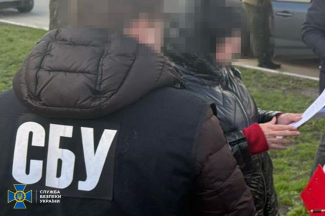 СБУ та Нацполіція затримали ще 4-х організаторів «ухилянтських схем», серед яких посадовець Конституційного суду України