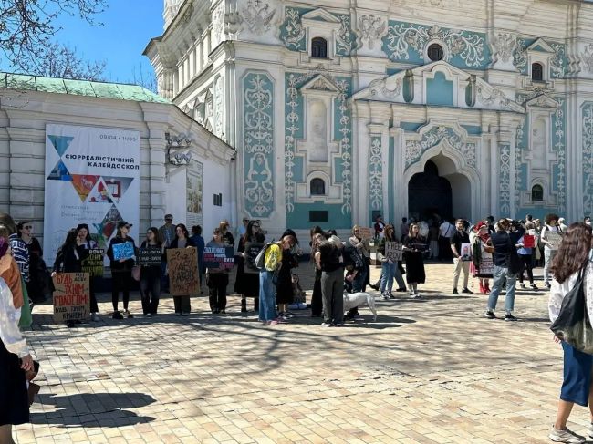 У полоні немає Великодня