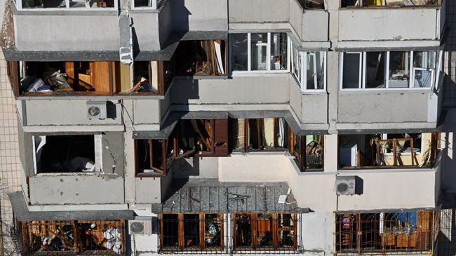 Її мало не знесло вибухом, а вона раділа прильотам: у Харкові СБУ викрила інтернет-фанатку рф