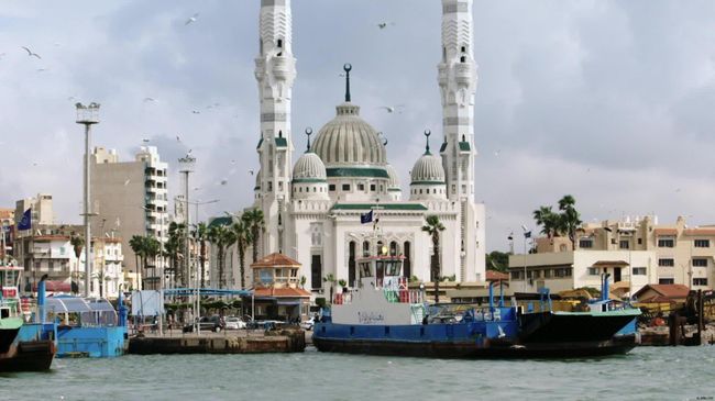 Трамп вимагає, щоб Суецький і Панамський канали стали безплатними для суден зі США