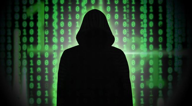 В ходе беспрецедентной волны кибератак критически важная инфраструктура по всей Европе подверглась атаке в понедельник утром