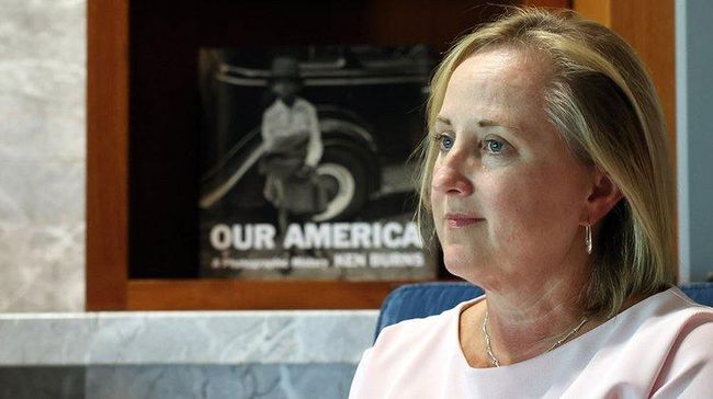 Тимчасово повіреною у справах США в Україні призначили Джулі Девіс