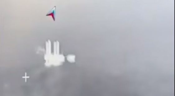 российские оккупанты ноют… украинцы, беспрепятственно обстреливают газовые вышки в Чёрном море с БЭКов