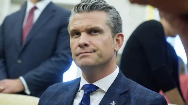 Скандал з Гегсетом і зливом секретних даних: зявилися нові подробиці Скандал з Гегсетом і зливом секретних даних: зявилися нові подробиці