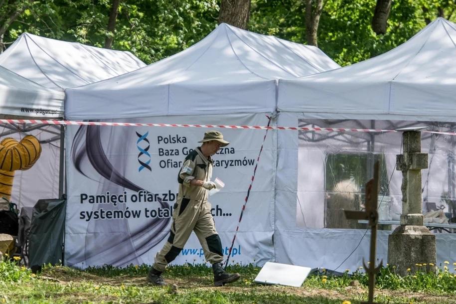 Ексгумація в Пужниках на Тернопільщині