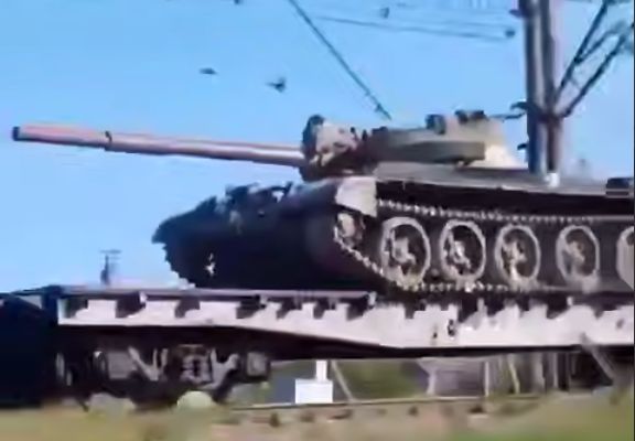 Фейк про бесконечный эшелон с российскими танками в Украину