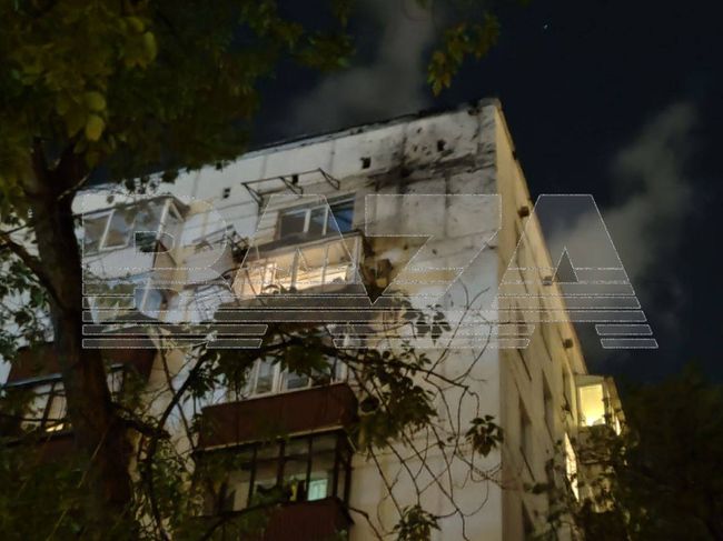 Этой ночью многие регионы рф затревожились, в москве ПВО ударила по дому