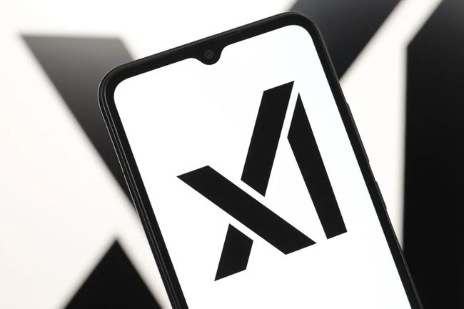 Маск знов збрехав: Обіцяний звіт про безпеку від xAI не зявився